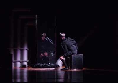 Il Giovane Riccardo | Teatro | Foto 3 © Pietro Morbelli | Les Moustache