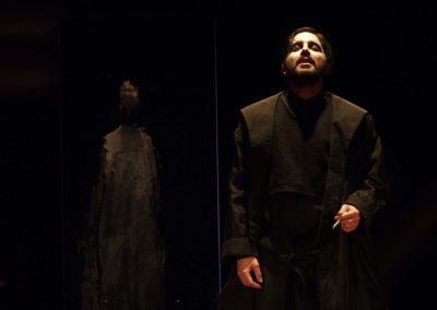 Il Giovane Riccardo | Teatro | Foto 3 © Pietro Morbelli | Les Moustaches